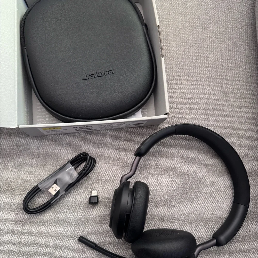 Jabra Evolve2 65 with Link 380c Headset